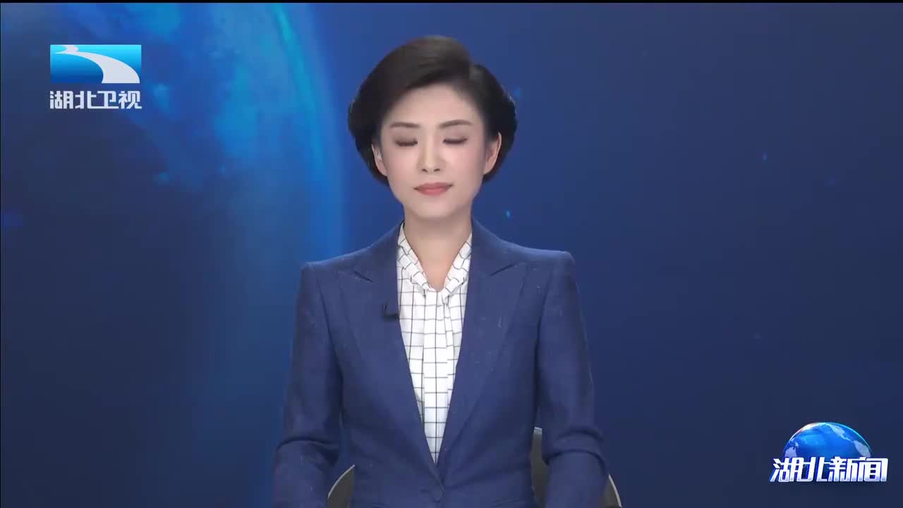 全国首条跨市自动驾驶公交在武汉新城投入运营