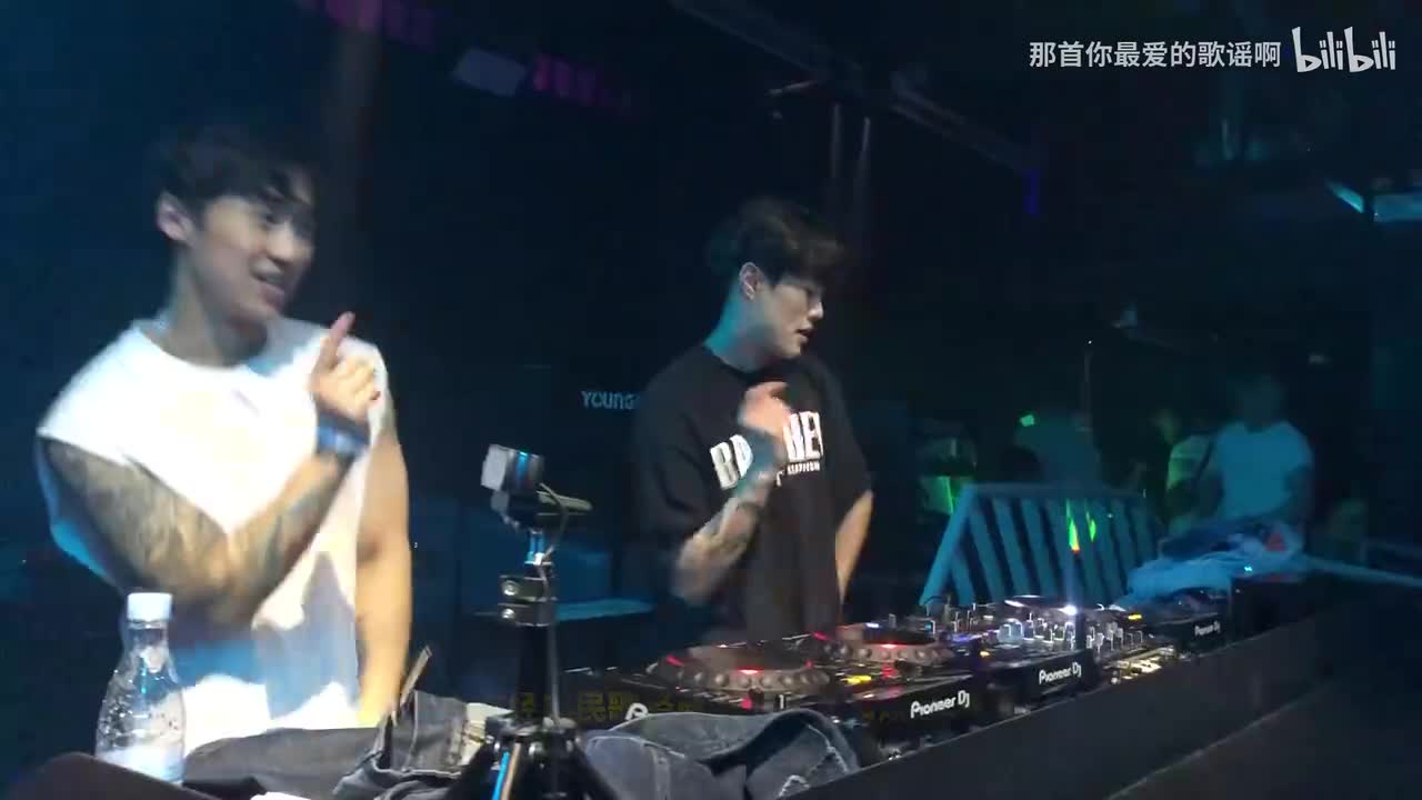 43. 中文经典民歌经典老歌劲爆串烧 - DJ