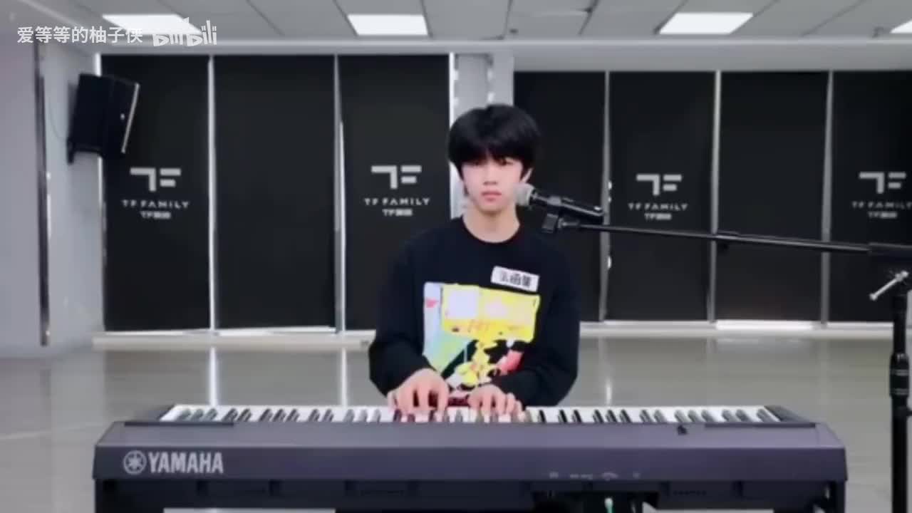 241104 十月考核 阳光下的星星