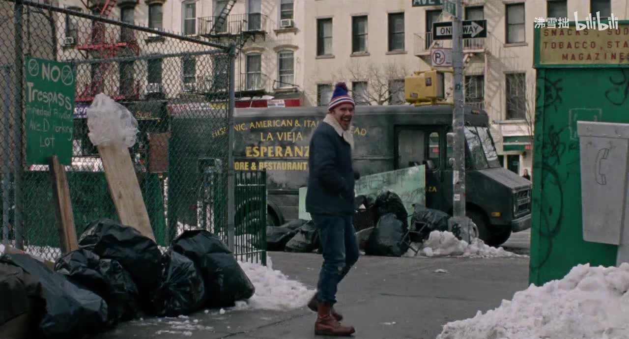 12-1【茶色羽绒服斜长刘海】和约翰尼见面