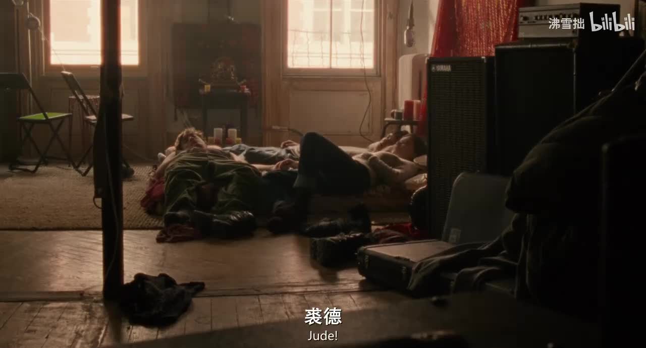 16-2【墨绿色插肩圆领衫】去给爸爸开门 爸爸说宵禁的事