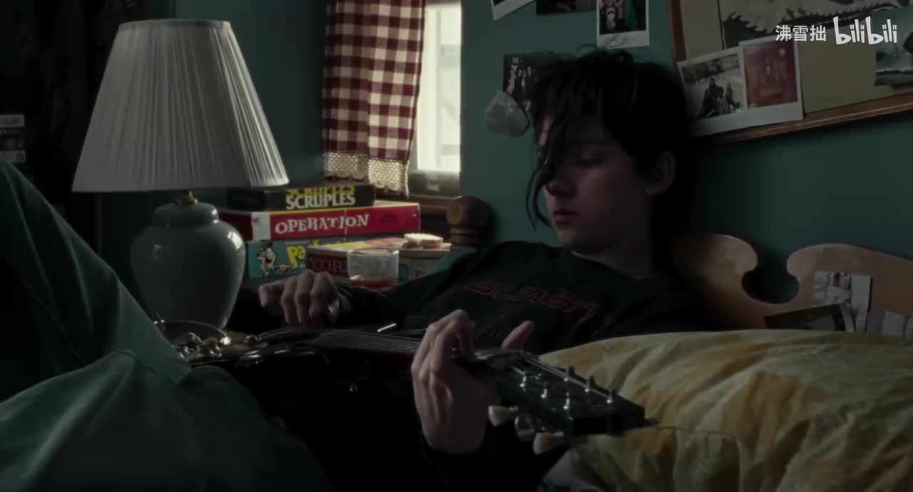 6-3【茶色羽绒服斜长刘海】上楼 在天台