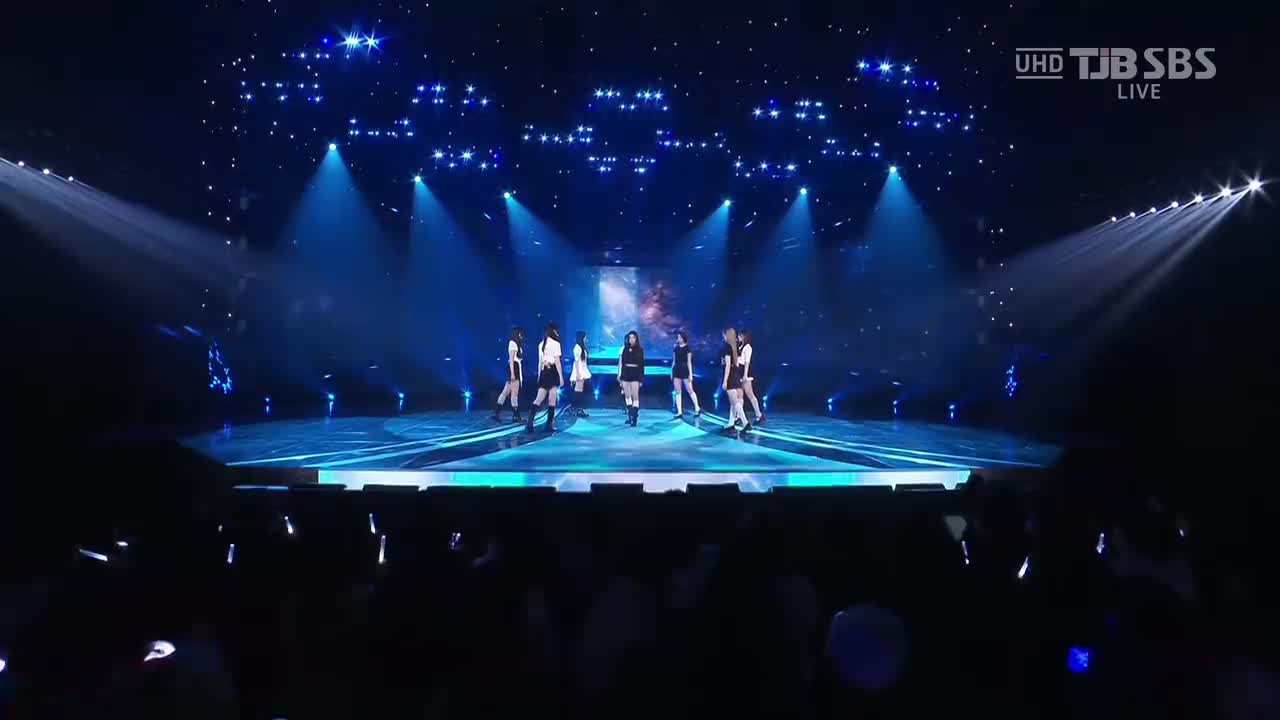 250309 SBS UHD Inkigayo Hearts2Hearts - The Chase