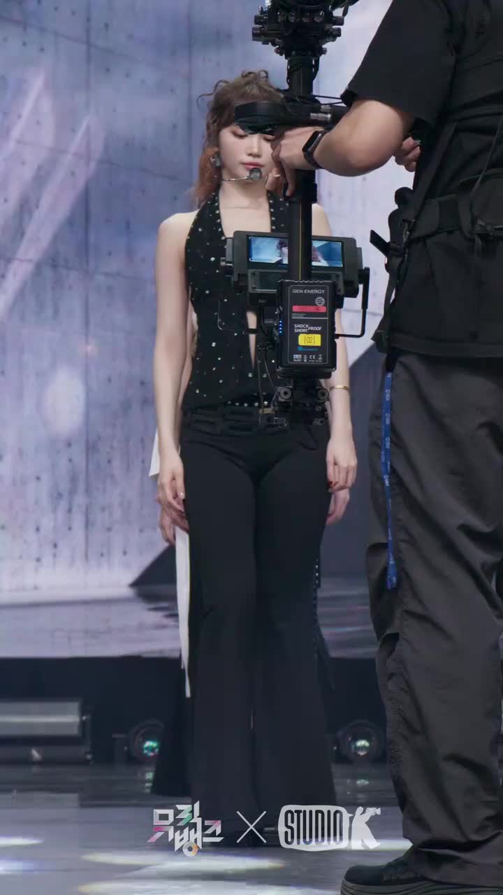 金采源 KIM CHAEWON - Come Over 竖版直拍