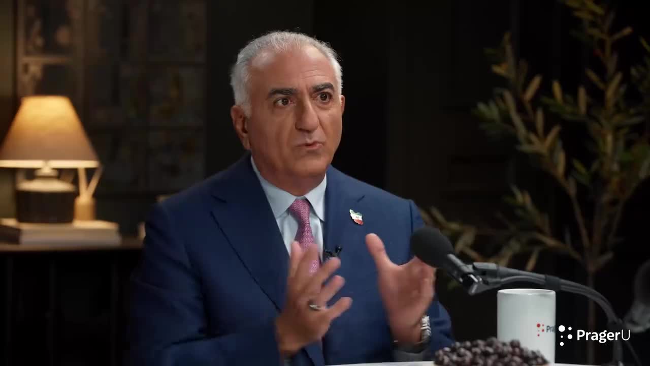 29-Iranian Crown Prince Reza Pahlavi Says Iranians Are Ready for Regime Change
