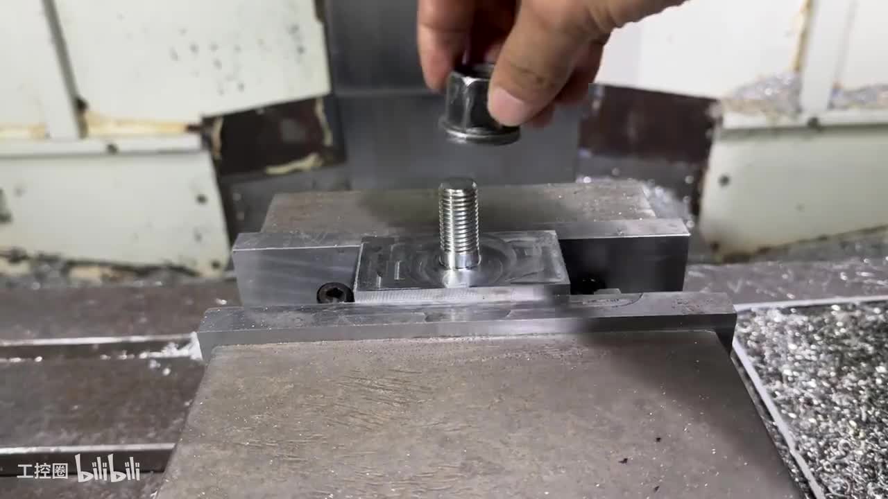 046-第四十六课：宏程序铣外牙加刀补