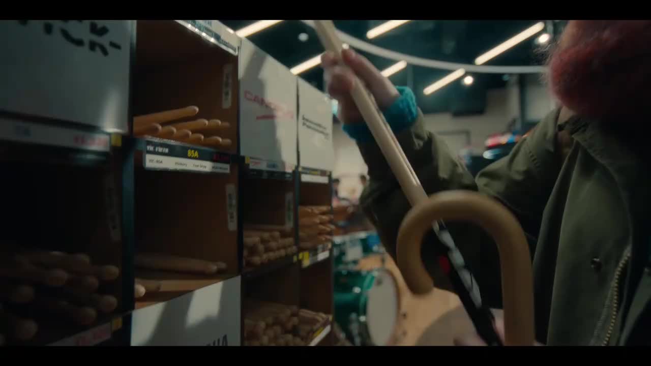 朱音在乐器店遇到坂本的致爱丽丝