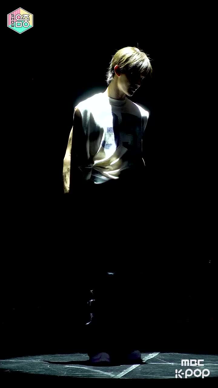 严成玹‹竖拍›