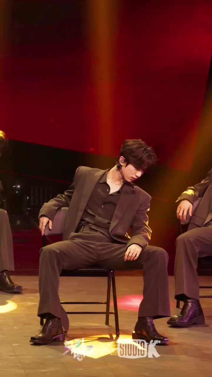 韩维辰‹竖拍›