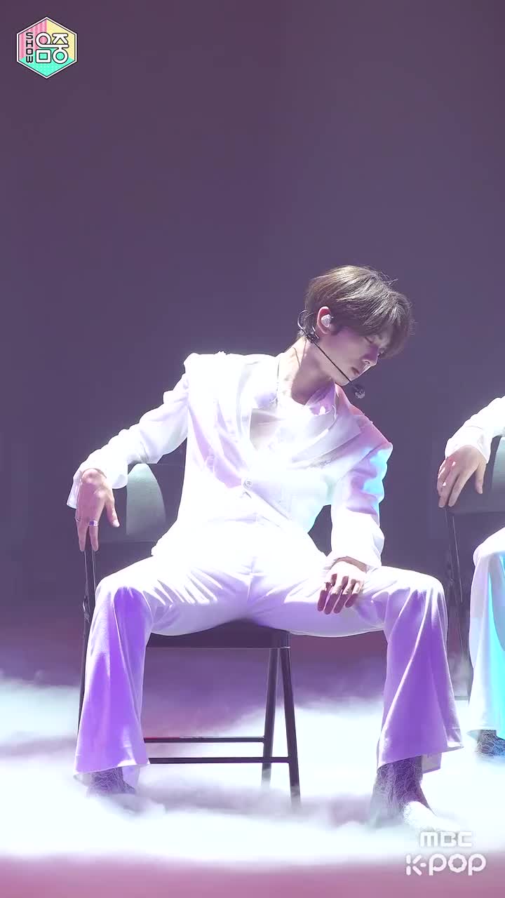 韩维辰‹竖拍›