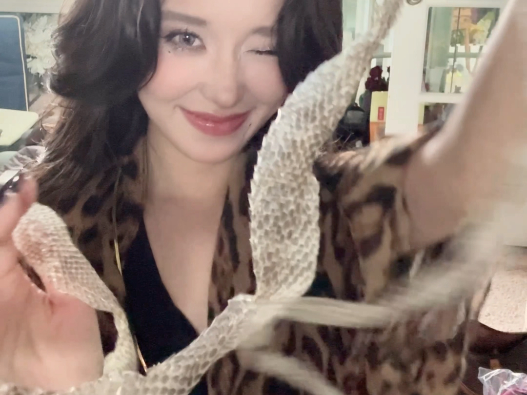 POV: 当我的蛇蜕皮的那一刻 我突然有了美甲灵感