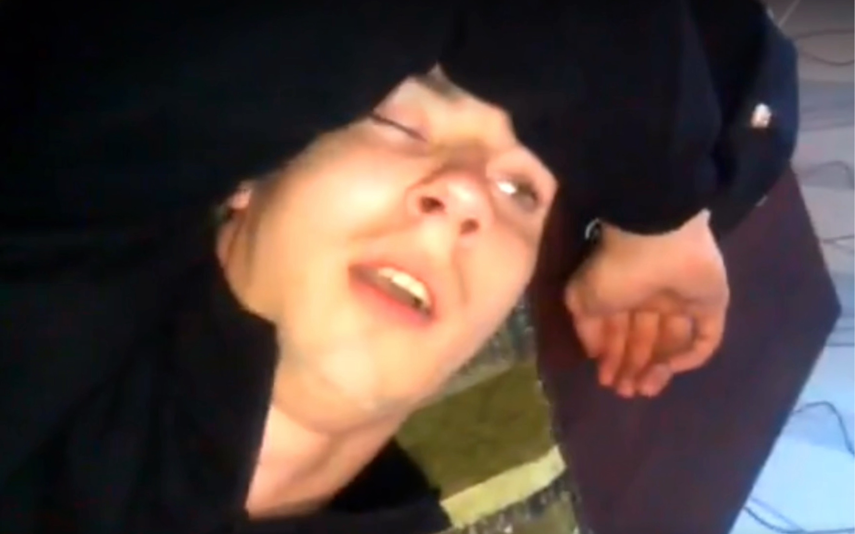 国外留学小哥哥熟睡翻眼皮