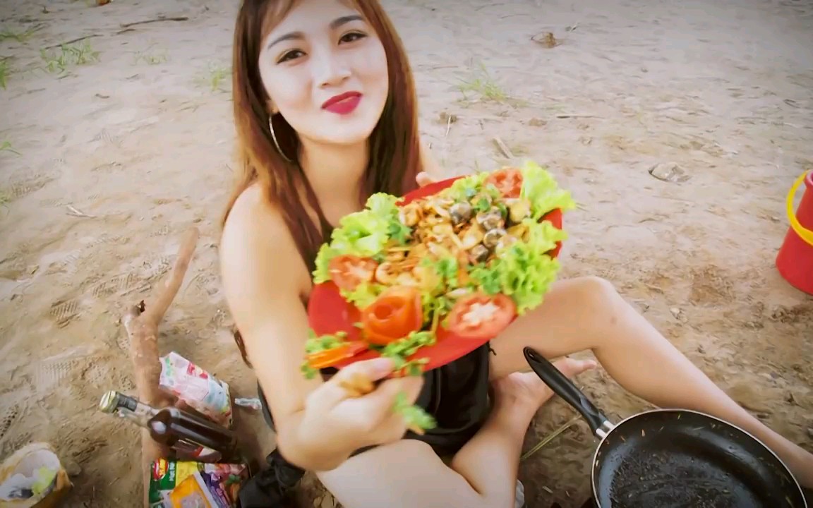 【越南】性感小姐姐在线做饭
