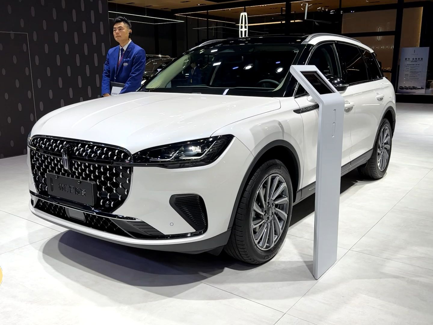 2023款林肯冒险家车展实拍,外观与内饰静态体验