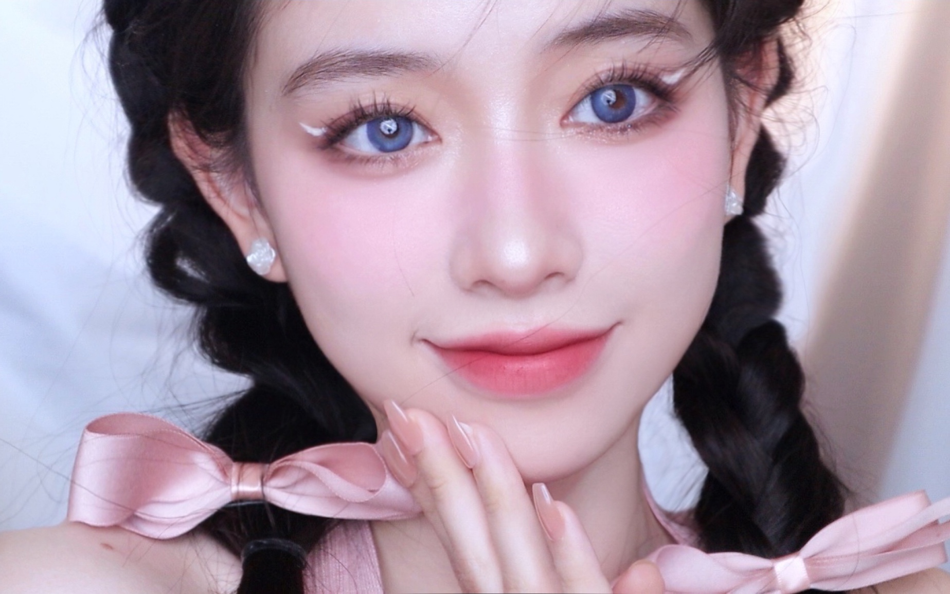 夏日精灵妆教06这样画白色眼线太灵了吧!