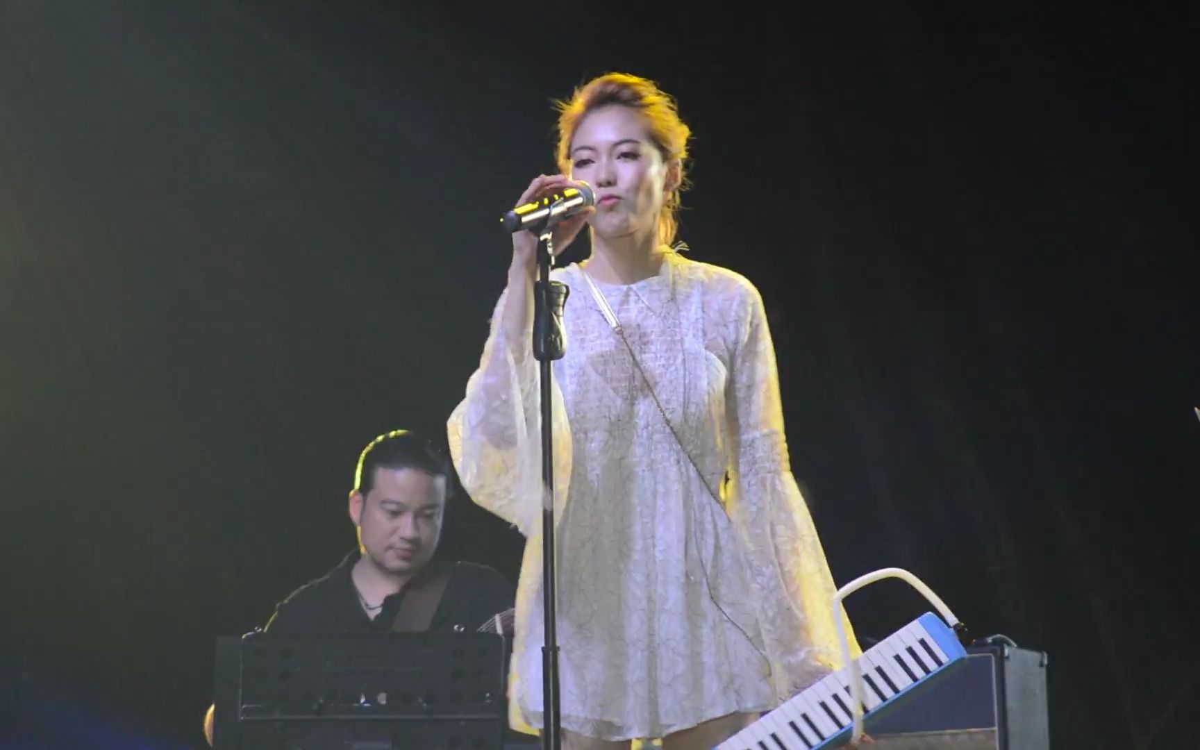 olivia ong - close to you (nparks concert series)