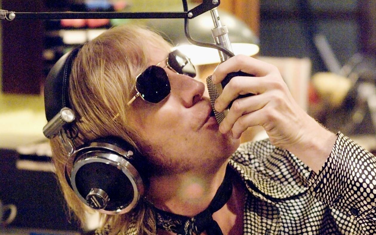 《海盗电台》中的几首歌:沉船【混剪】 【holy captivated】《海盗