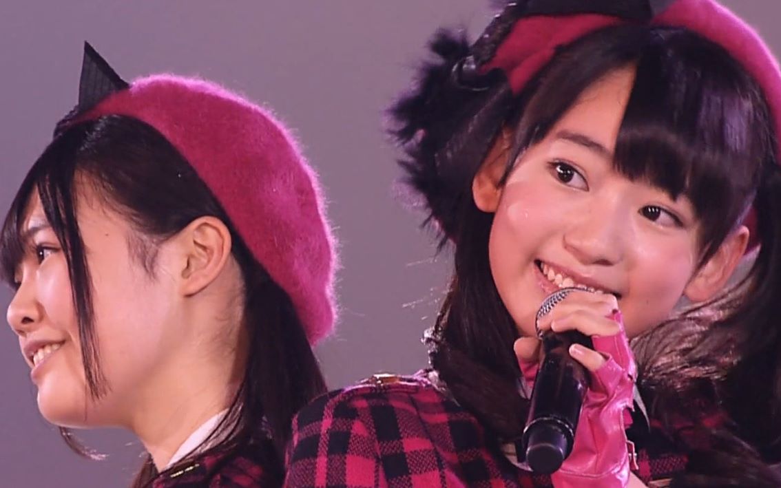 Download Video: ♡村花&小樱花♡ - 狼与自尊 （ HKT48黑白公演 ）