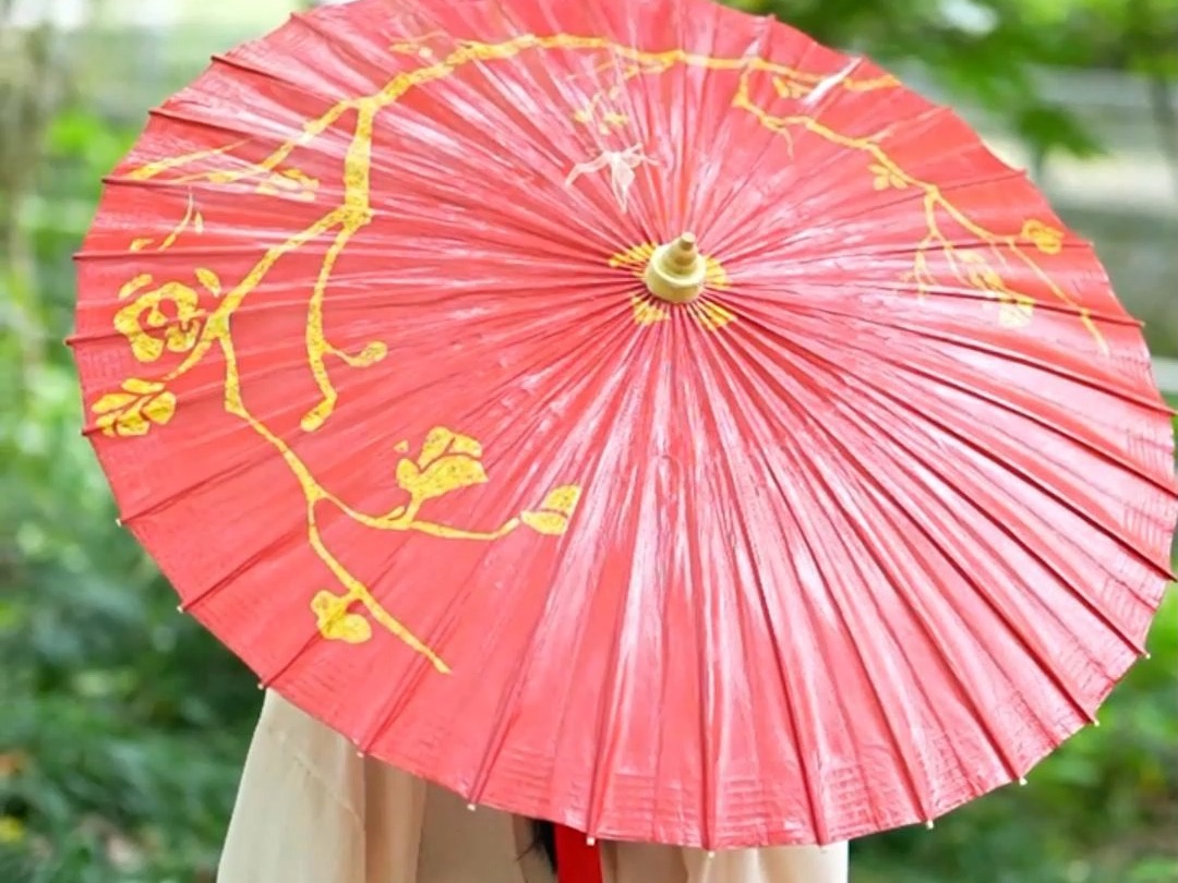 这么好看的花城红伞,听说已经有人准备好送给那个喜欢看天官赐福的