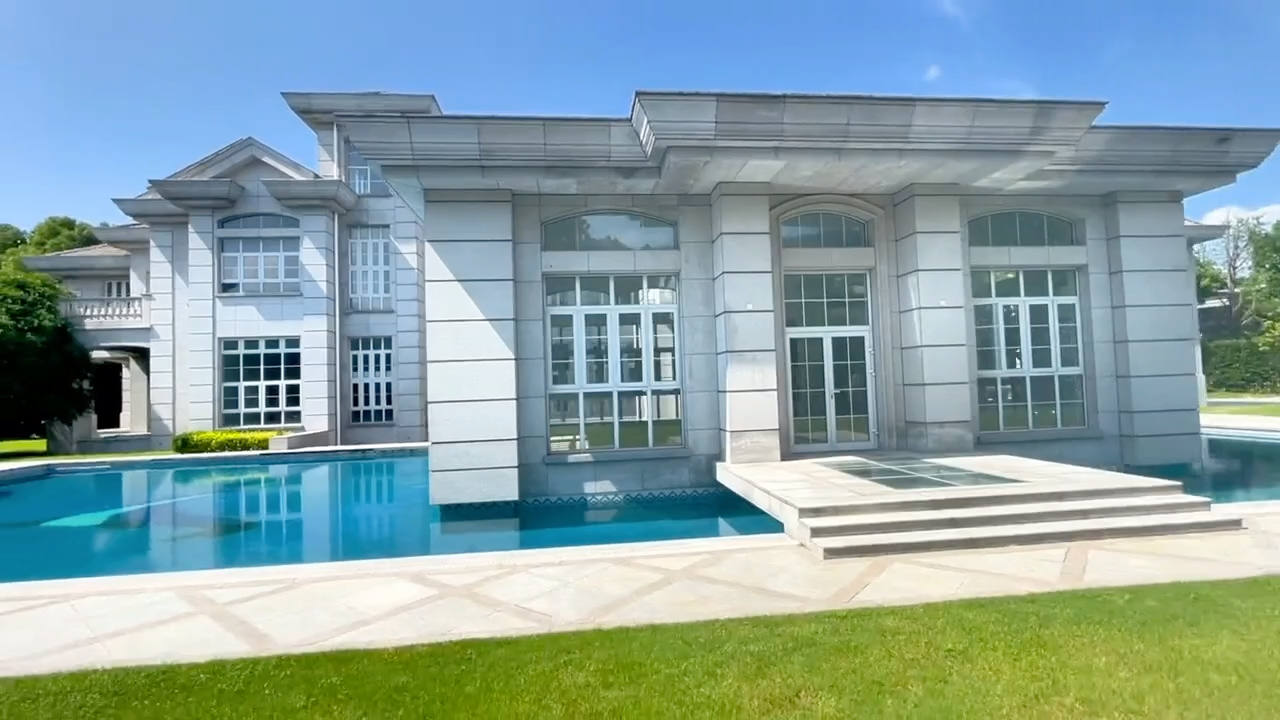 编号95#上海佘山豪宅别墅,有山有水还有大花园,诚邀品鉴.