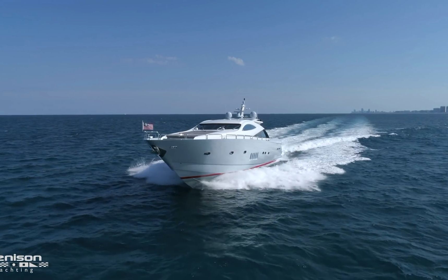 [图][游艇欣赏] Sunseeker Predator 95 Charter Yacht 游艇内饰游览