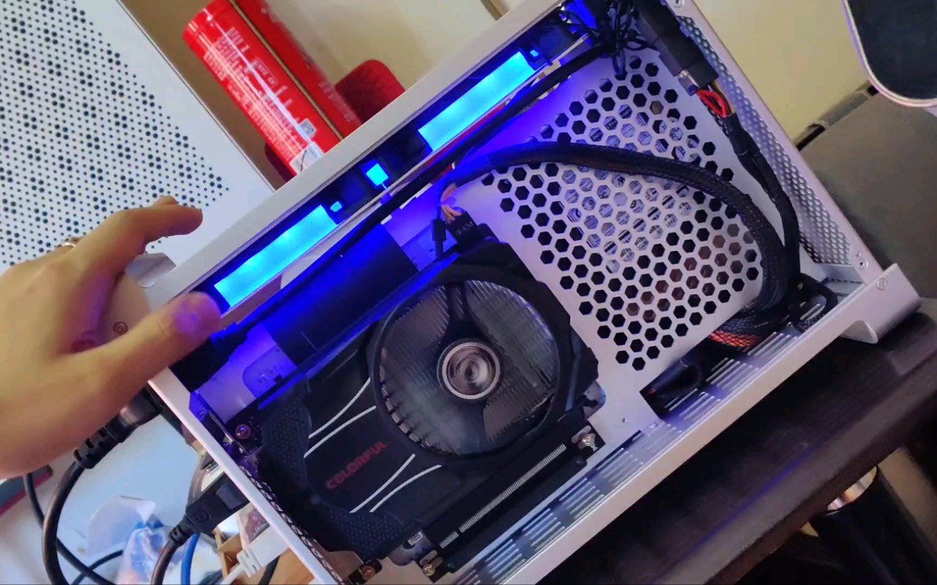 【迟到的itx机箱评测】3000多元装一台酷鱼g5plus,凉快又好看,别问 问