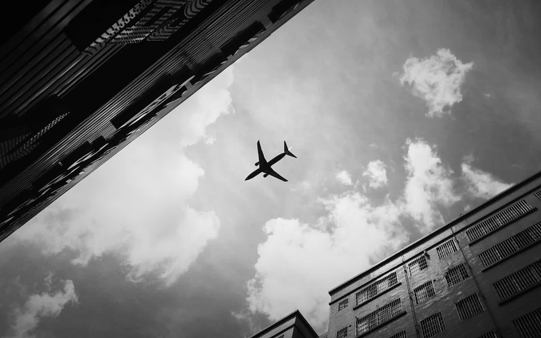 【飞机飞过天空】天空之城(cover 李志)