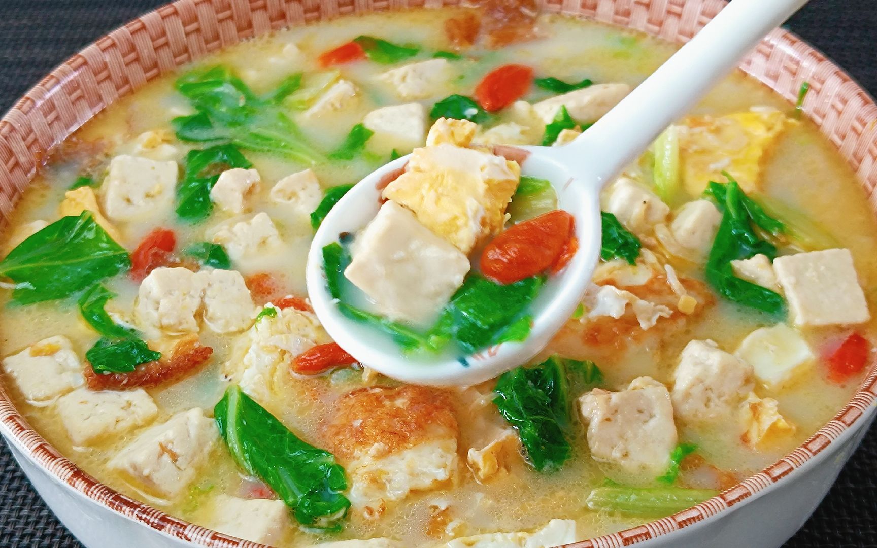 这才是白菜豆腐汤最营养的做法,掌握这几点,汤鲜味美清淡又好喝