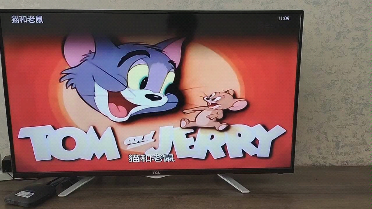 宅在家干嘛,当然是看猫和老鼠啊.