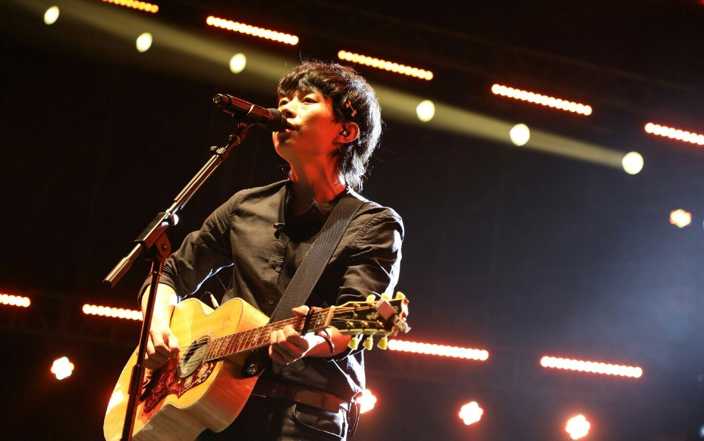 远古视频 / 赵雷 / 2017橘洲音乐节 / 谁来抬走这个在音乐节上唱k的憨