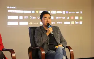 Tải video: 我是从这里爱上峰哥的