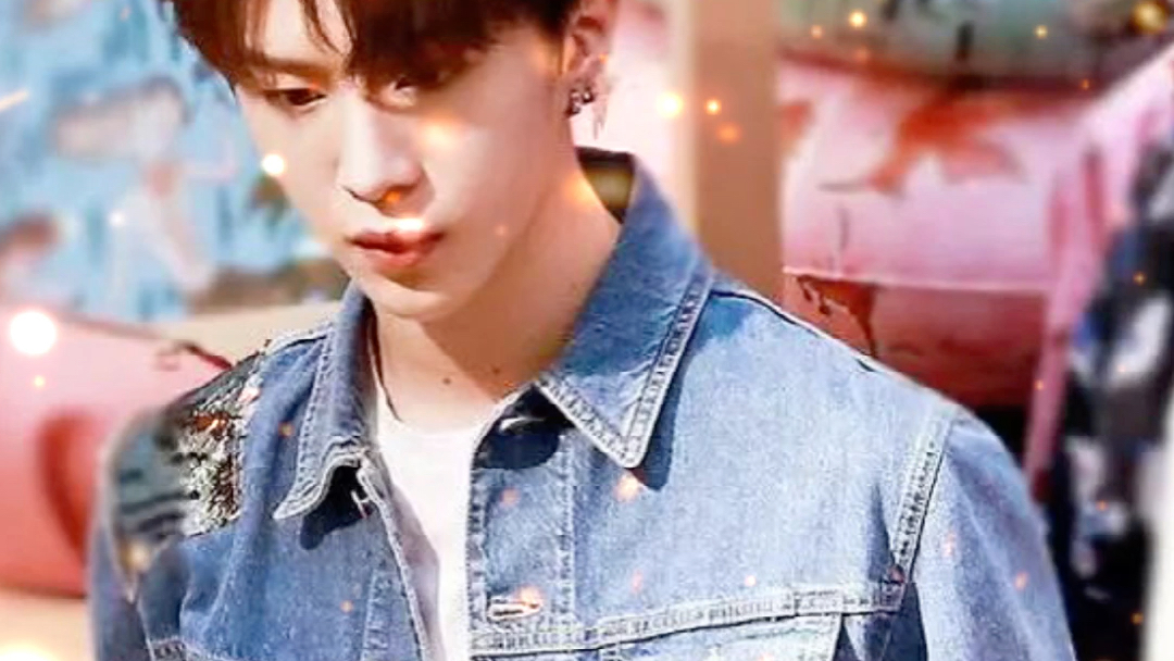 范丞丞 shining boy!(图侵删)