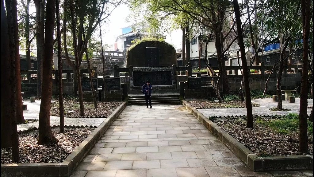 拜访唐代诗人陈子昂墓