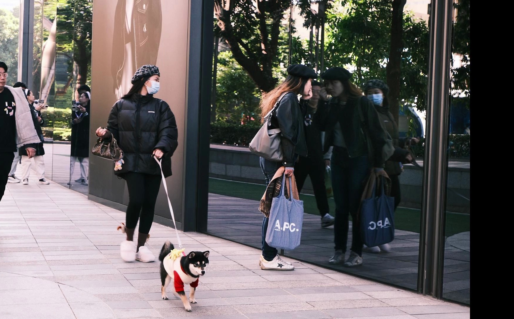 第一人视角扫街|一般人都会忽略的街拍最佳场所|富士相机直出胶片色彩