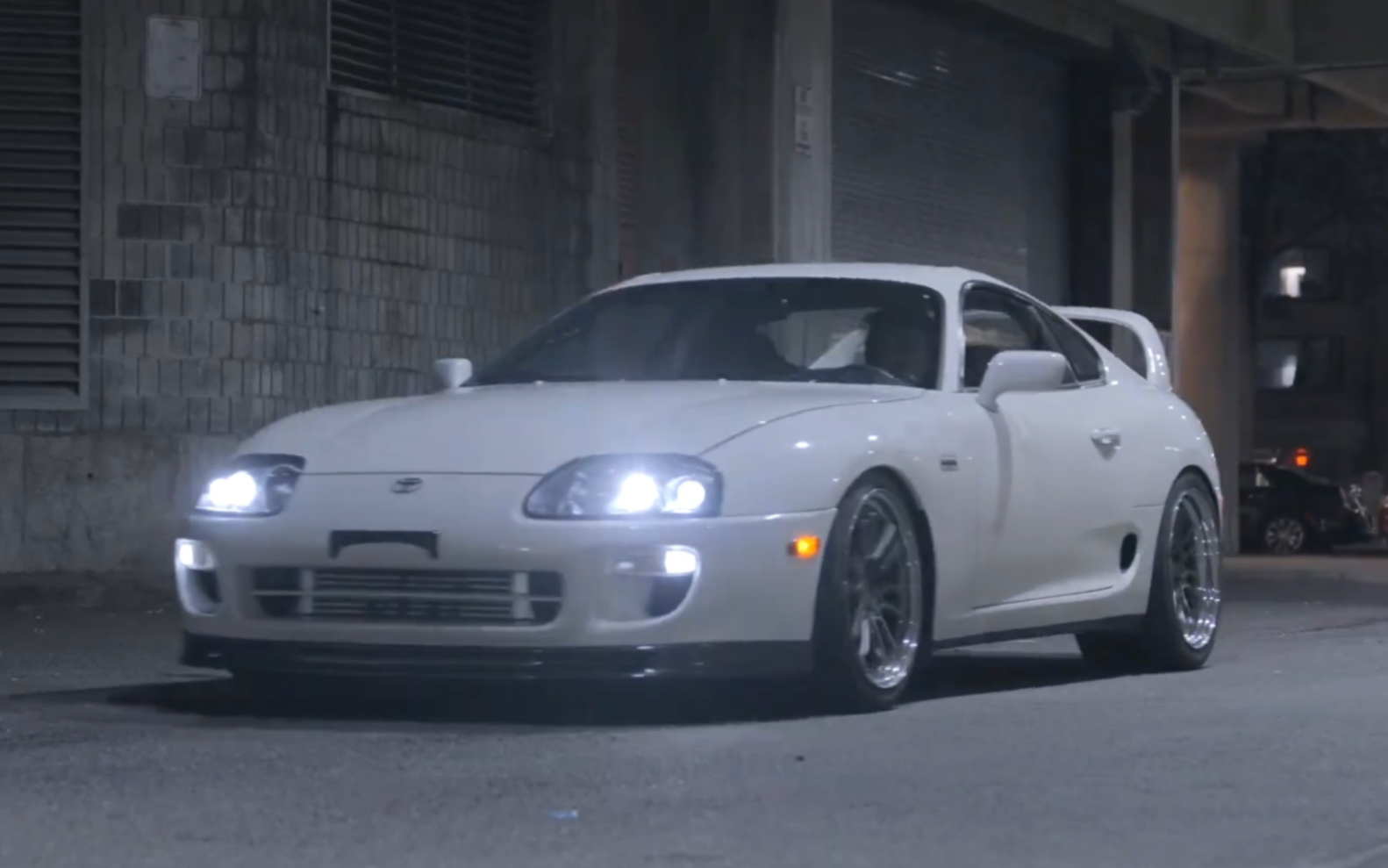 [图]夜幕下狂躁的Supra MK4