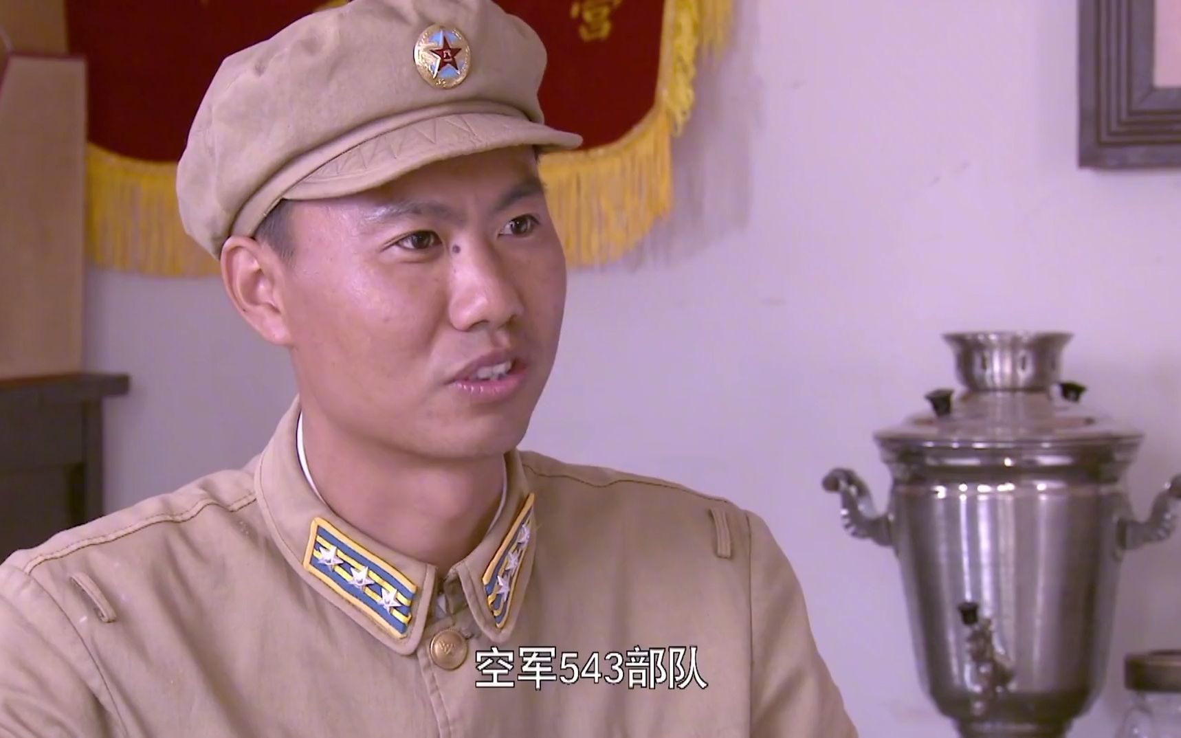 绝密543:全营官兵晋升一级,营长年纪轻轻当大校,首长亲自授衔