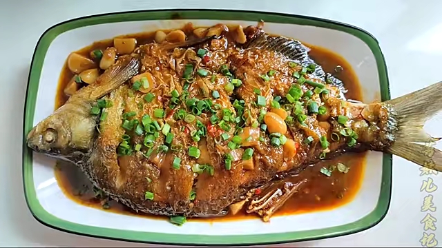 红烧武昌鱼家常做法,爱饭店还好吃,教你诀窍,肉质细嫩,味道鲜美.