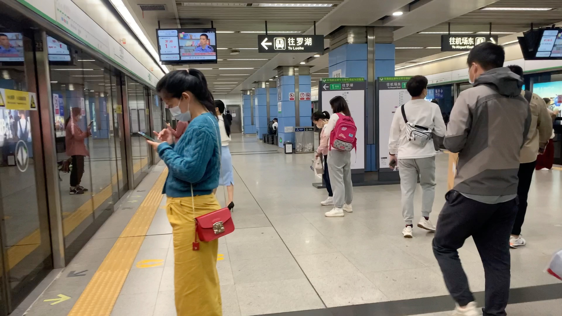 深圳福田华强路地铁站
