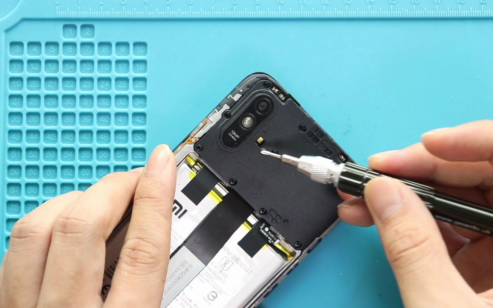 红米 9a 喇叭响铃外放扬声器 更换教程 拆机步骤