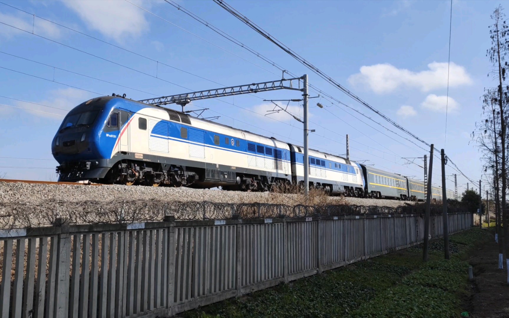 [宁启铁路]1月10日摄 z158次 哈尔滨西—泰州 df11g-0131/0132