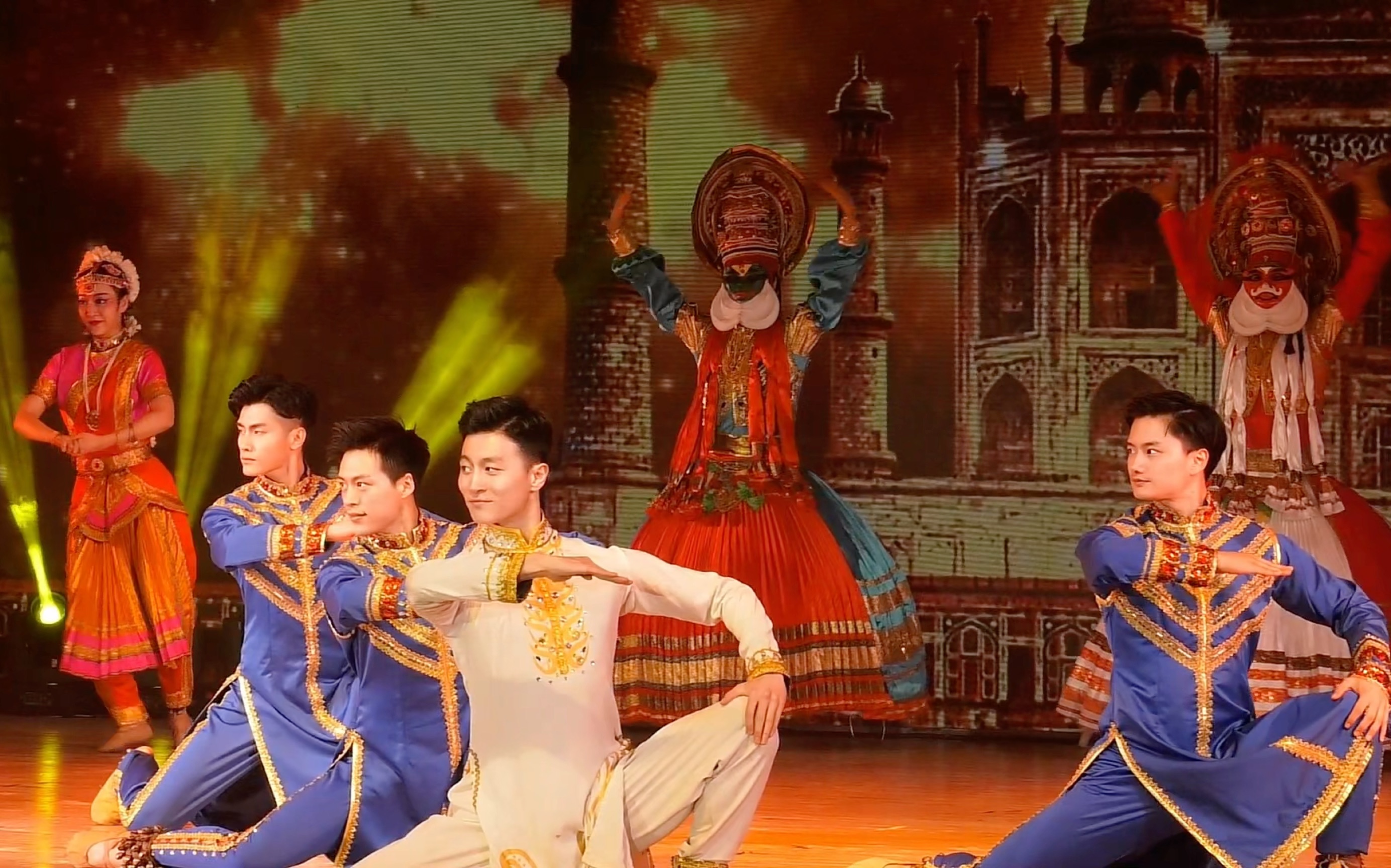 领舞王校渲 舞蹈丁太聪,张峻赫,何仲达等 东方歌舞团20190625