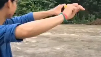 打脸了