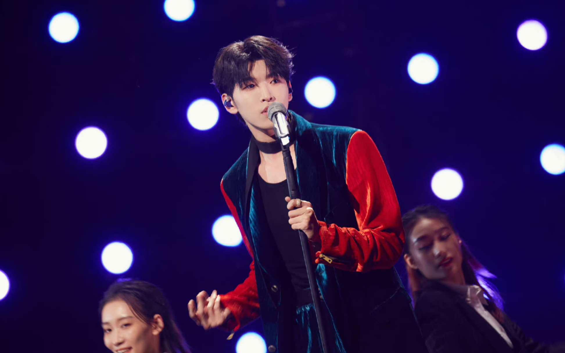 童宇 《南屏晚钟》