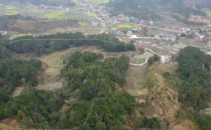 Скачать видео: 来山细如蛇，结地形鸡窝，案山面前卧，住这里当然富贵了