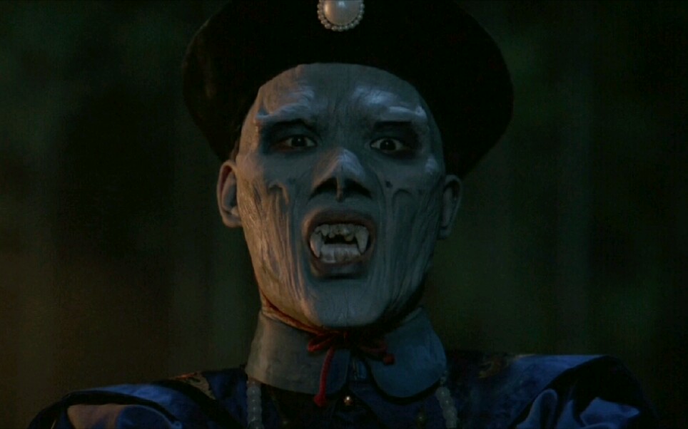 天雷炸棺僵尸复活见人就咬五花大绑僵尸用大炮轰成粉身碎骨