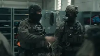 Descargar video: “别让穿裙子的特种兵看见了”！