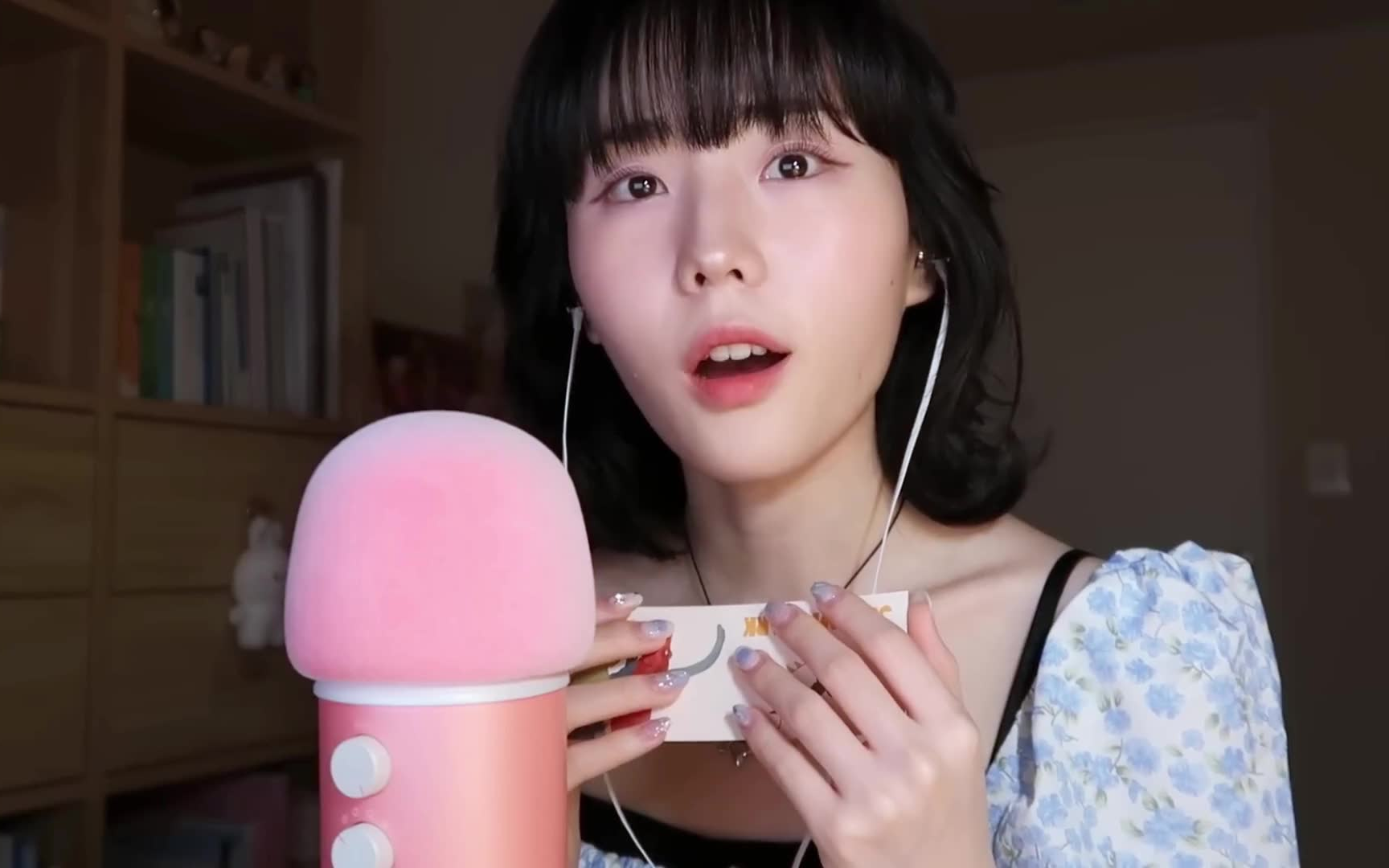 戴耳机效果更佳