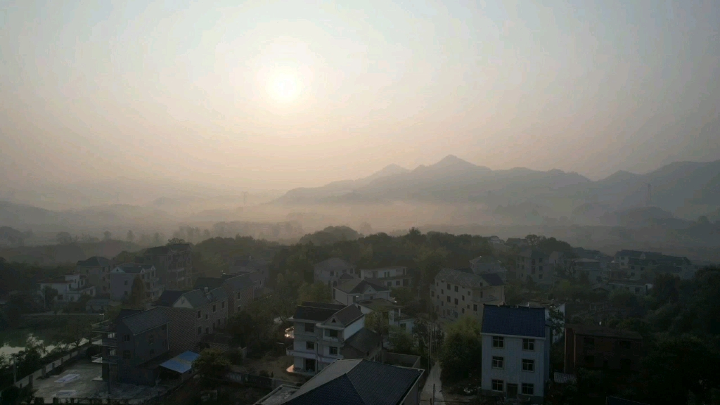 [图]上饶湖西何家的日出