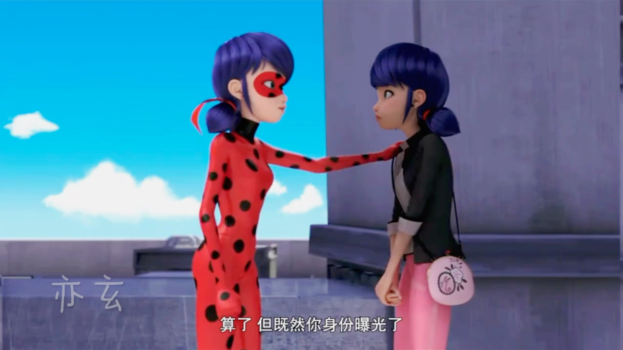 玛丽娜使用多个米可幻奇打败精灵捕手"奇迹少女"