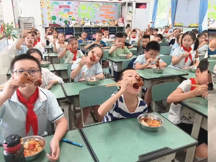 彭州市实验小学的午餐哔哩哔哩bilibili